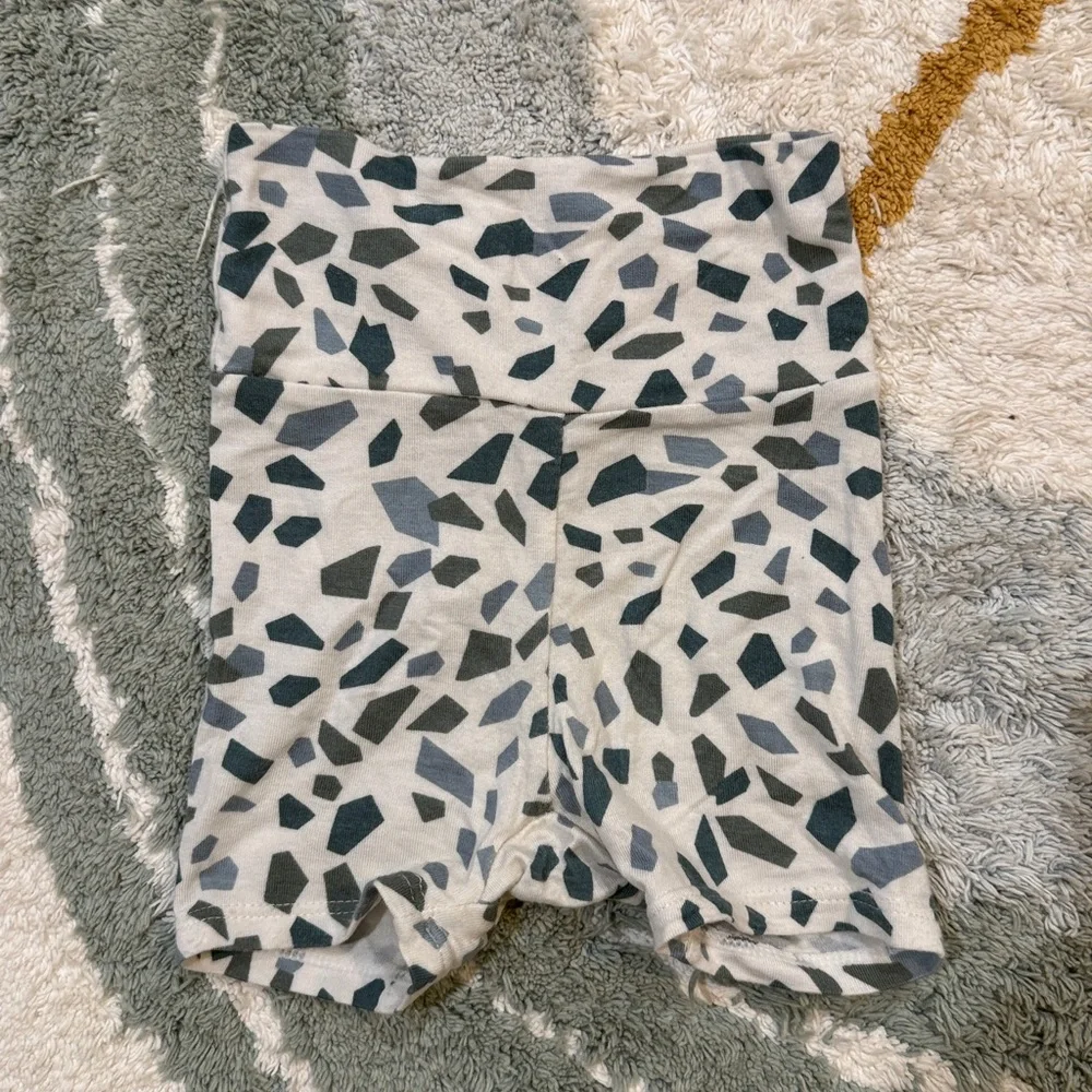 Baby/Toddler Short Sleeve Printed One-Piece Romper in Teal and White - Picture 3 of 5